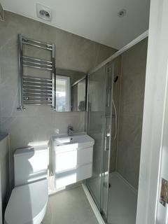 5 bedroom semi-detached house to rent, Stanhope Park Road, Greenford UB6