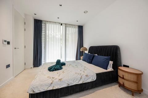 1 bedroom flat to rent, Cluny Mews, London, SW5