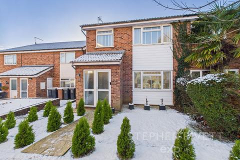 3 bedroom semi-detached house for sale, Ridgeway, Stowmarket IP14