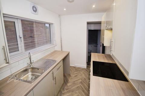 2 bedroom terraced house to rent, Cowper Road, Sittingbourne ME10