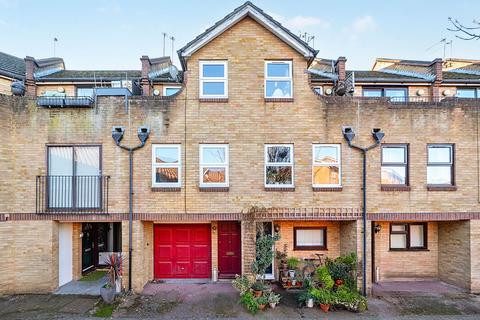 1 bedroom terraced house for sale, Greenland Mews, London, SE8
