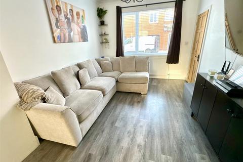 3 bedroom terraced house for sale, Maidstone Road, Lowestoft, Suffolk, NR32