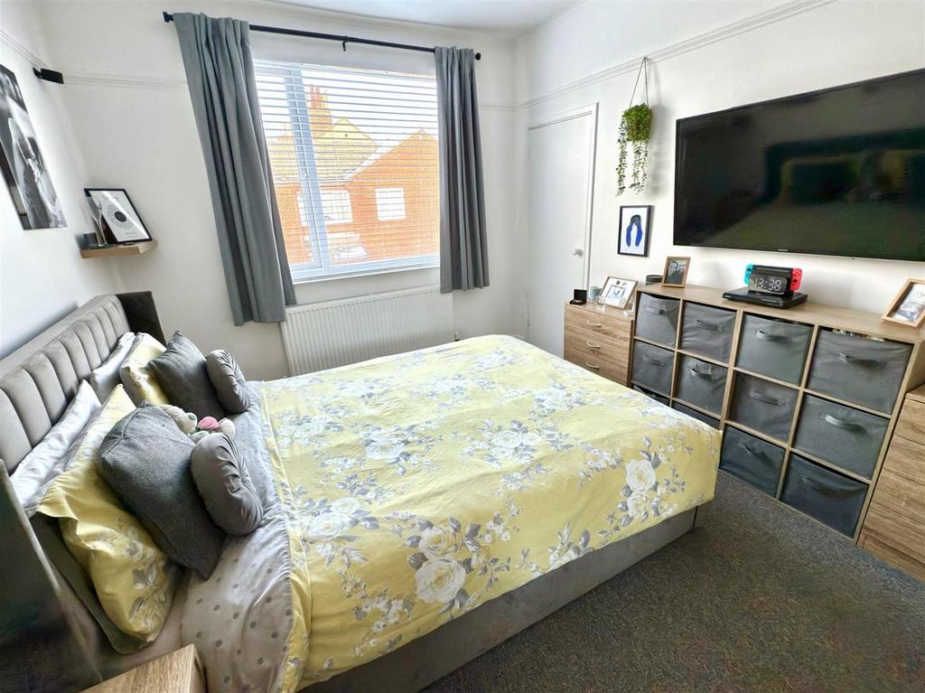 BED 1.jpg