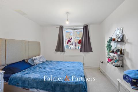 2 bedroom apartment for sale, Clarendon Way, Colchester, Essex, CO1