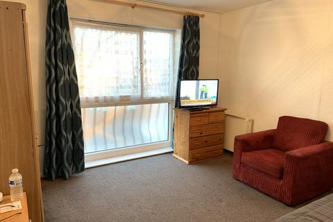 2 bedroom flat to rent, Hounslow, Middlesex TW3