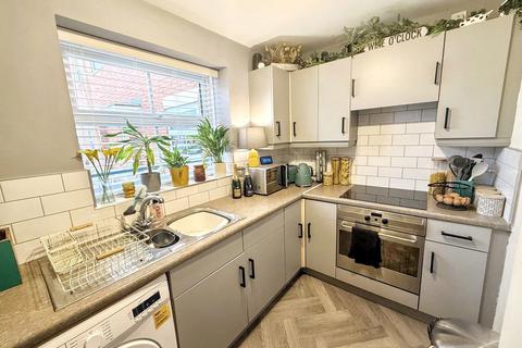 1 bedroom ground floor flat for sale, Belvedere Gardens, Benton, Newcastle upon Tyne, Tyne and Wear, NE12 9PG
