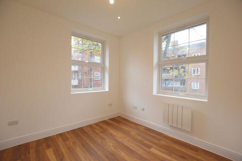 1 bedroom flat to rent, Romford Road, Stratford, E15