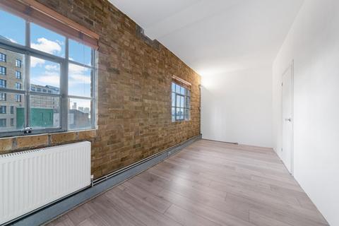 4 bedroom flat for sale, Orchard Place, London, E14