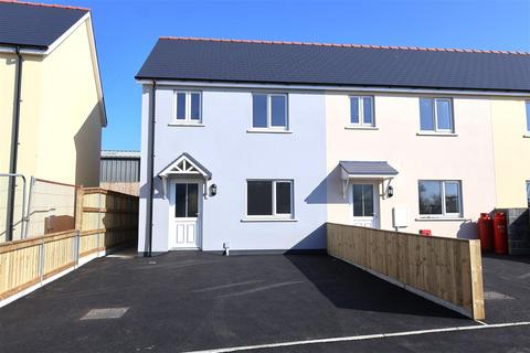 3 bedroom end of terrace house for sale, Heol Newydd, Letterston, Haverfordwest
