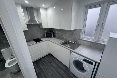 1 bedroom flat to rent, Mitcham CR4