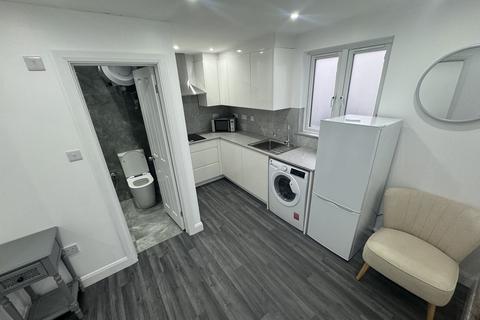 1 bedroom flat to rent, Mitcham CR4