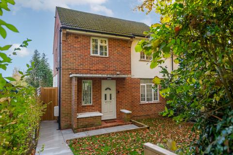 3 bedroom end of terrace house for sale, Park Lane East, Reigate, RH2