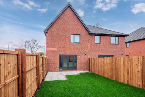 3 bedroom house to rent, at The Gateway, 29 BENNETT STREET M12
