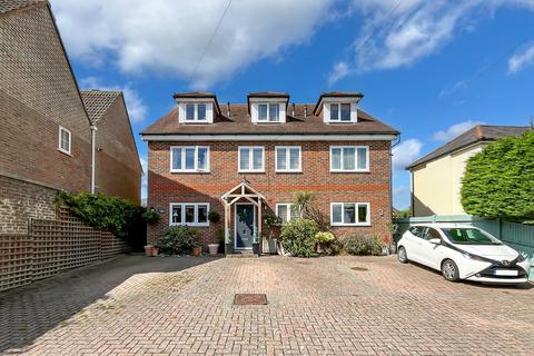 3 bedroom end of terrace house for sale, Sea Road, East Preston, Littlehampton, West Sussex