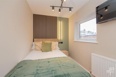 1 bedroom in a house share to rent, 108 Gorsey Lane, Warrington WA2