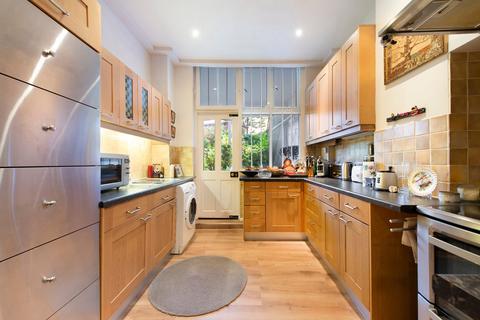 2 bedroom apartment for sale, Stirling Mansions, Canfield Gardens, South Hampstead NW6