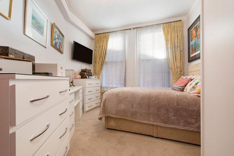 2 bedroom apartment for sale, Stirling Mansions, Canfield Gardens, South Hampstead NW6