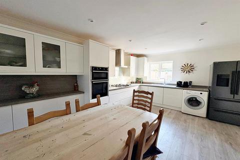 undefined, Verwood