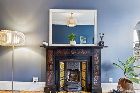 2 bedroom flat to rent, Wellington Street, Hillside, Edinburgh, EH7