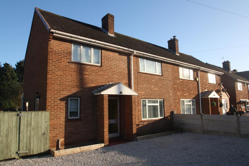 3 bed house to rent Trinity Road, Dawley TF4
