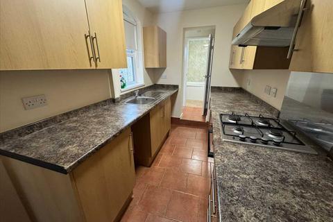 3 bedroom end of terrace house to rent, Berkeley Road East, Birmingham