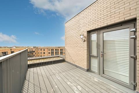 1 bedroom flat to rent, Powermill Close, New Malden, KT3