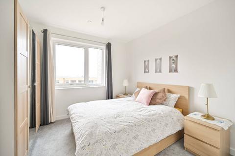 1 bedroom flat to rent, Powermill Close, New Malden, KT3