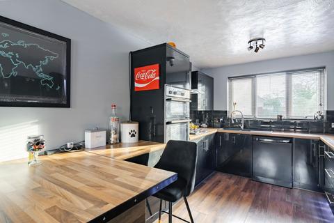 5 bedroom detached house for sale, Thistledown Road, Horsford
