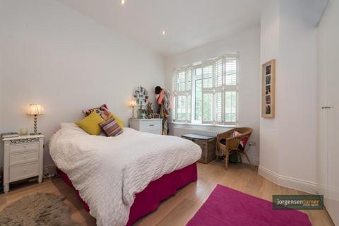 2 bedroom flat to rent, Brondesbury Villas, Queens Park
