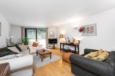 3 bedroom flat for sale, Park Hill, London SW4