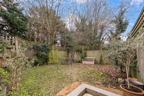 3 bedroom flat for sale, Park Hill, London SW4