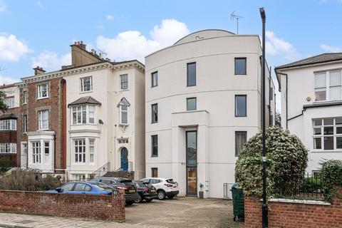3 bedroom flat for sale, Park Hill, London SW4