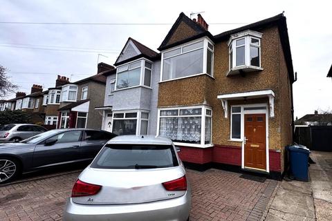 Bishops Ken Road, Kenton, HA3