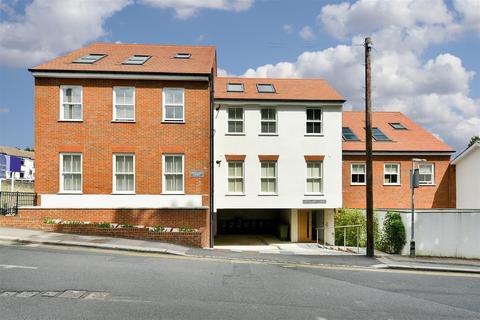 2 bedroom apartment to rent, Hooley Lane, Redhill