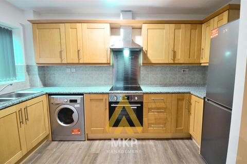 2 bedroom flat to rent, Broad Street, Birmingham B1
