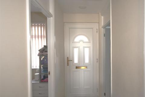 1 bedroom flat to rent, Rhodaus Close, Canterbury