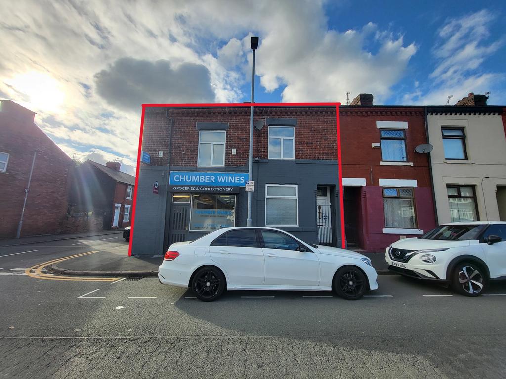 Retail Commercial Premises with 4 bedroom accommo