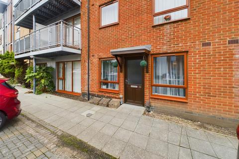 undefined, Commonwealth Drive, Crawley RH10