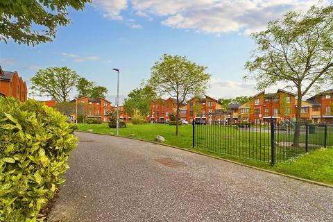 2 bedroom maisonette for sale, Commonwealth Drive, Crawley RH10