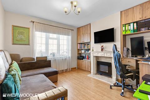 3 bedroom house for sale, Eleanor Road, Waltham Cross EN8