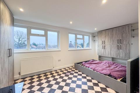 1 bedroom flat to rent, Barnet Way, London, NW7