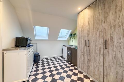 1 bedroom flat to rent, Barnet Way, London, NW7