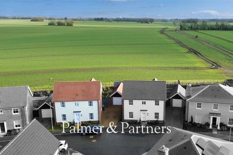 4 bedroom detached house for sale, Hornbeam Road, Saxmundham, Suffolk, IP17