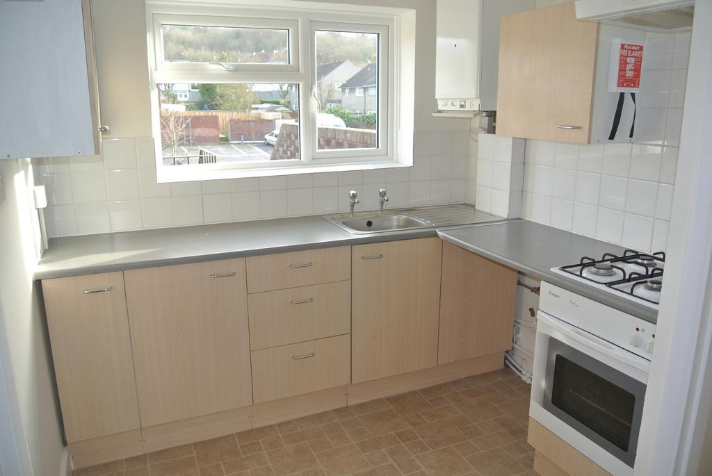 Kitchen1.JPG