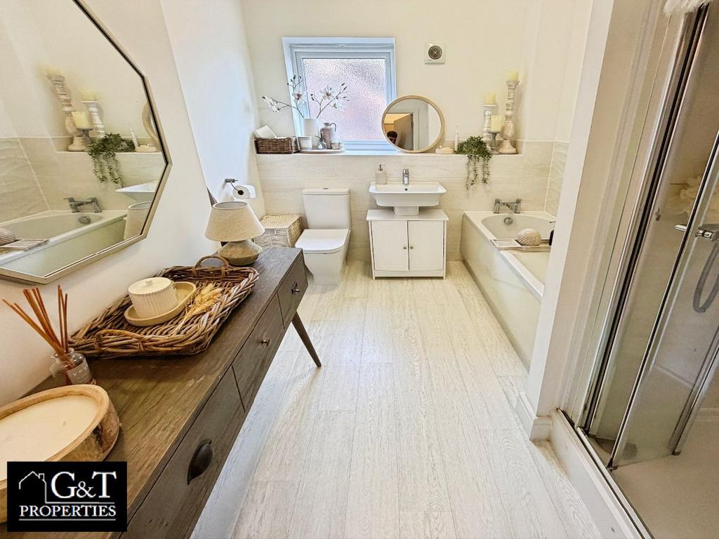 Family bathroom