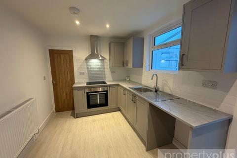 3 bedroom terraced house to rent, Conway Road, Treorchy, Rhondda Cynon Taff, CF42