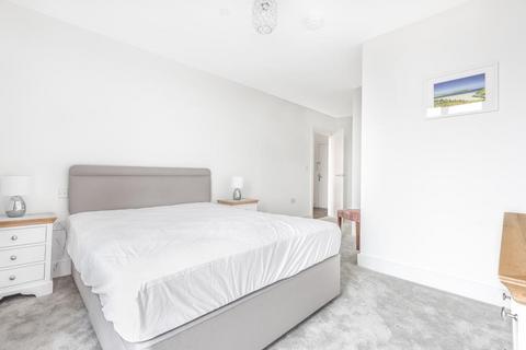 undefined, Staines upon Thames,  Surrey,  TW18