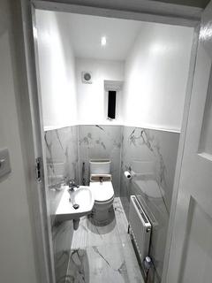 3 bedroom terraced house to rent, Lavender Avenue, Kingsbury, NW9