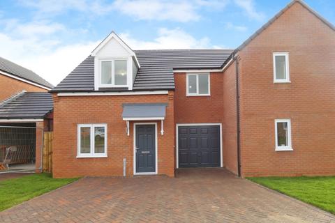 3 bedroom semi-detached house to rent, Cornflower Close, Sutton-in-Ashfield, Nottinghamshire, NG17