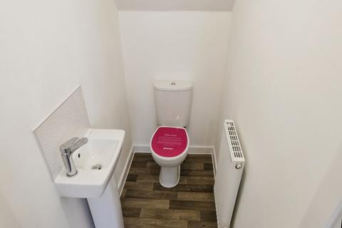 3 bedroom semi-detached house to rent, Cornflower Close, Sutton-in-Ashfield, Nottinghamshire, NG17